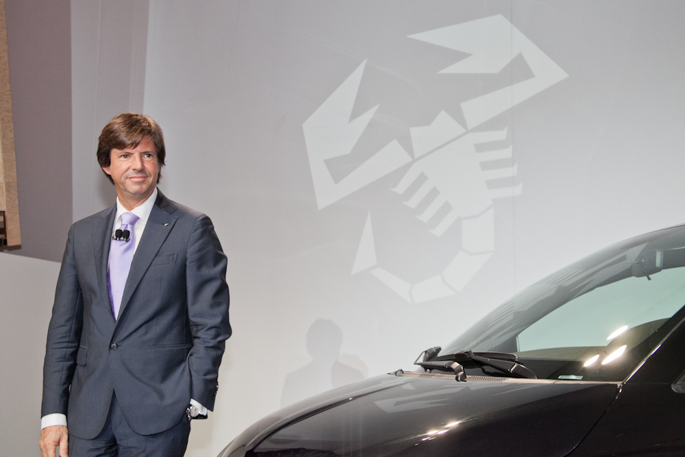 LA Auto 2011D1-81