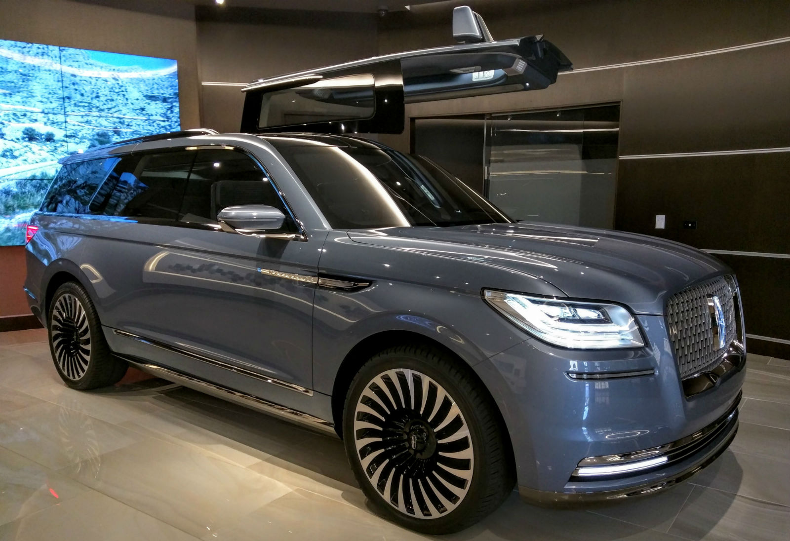 First Drive Review 2017 Lincoln Continental Black Label