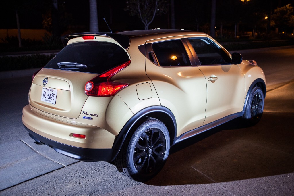 2013_Nissan_Juke_Atomic_Gold_0002