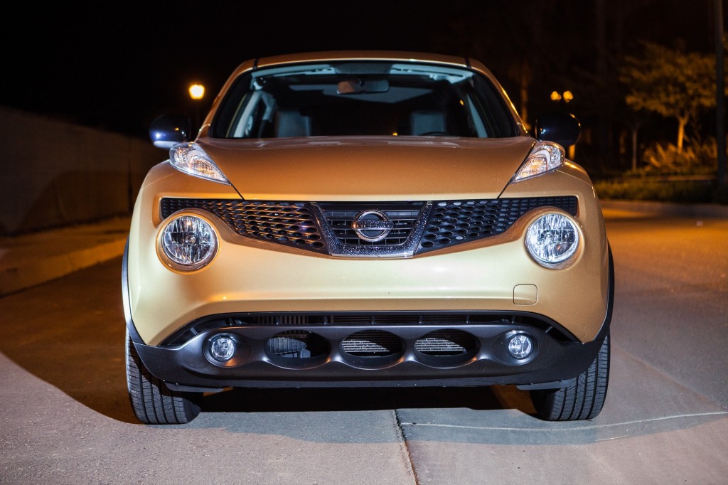 2013_Nissan_Juke_Atomic_Gold_0008