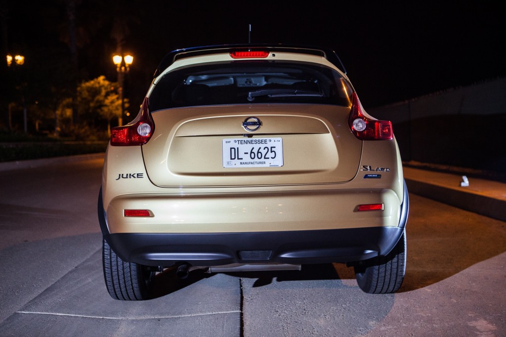 2013_Nissan_Juke_Atomic_Gold_0009