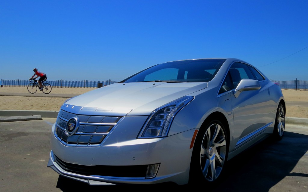 2014_Cadillac_ELR_001