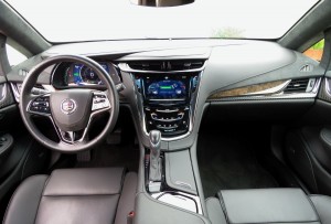 2014_Cadillac_ELR_003