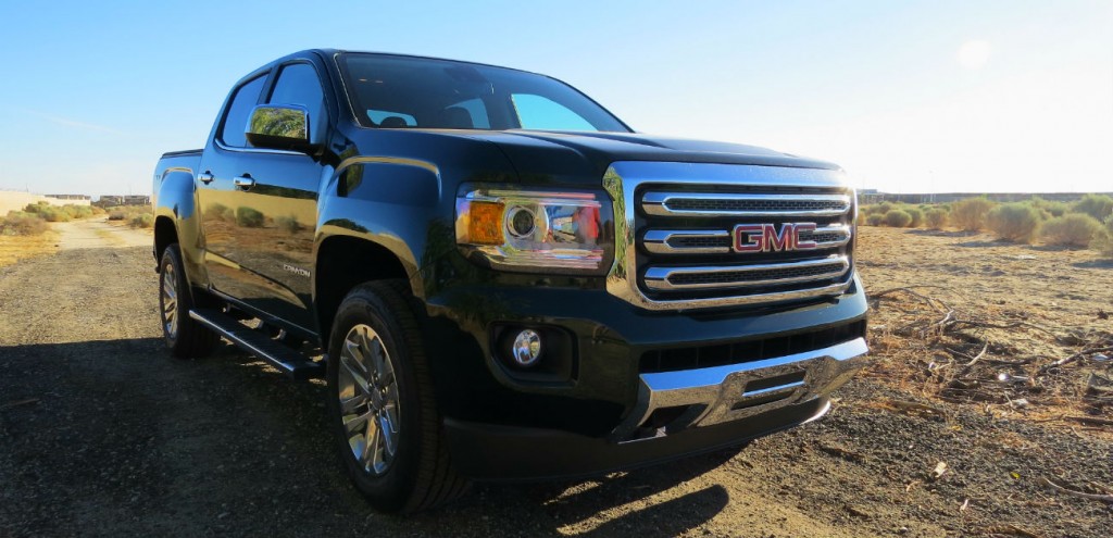 2015_GMC_Canyon_Green_Metallic_001