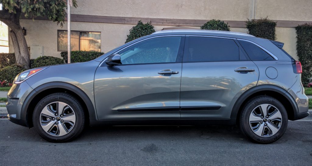 2017 Kia Niro LX Hybrid 002