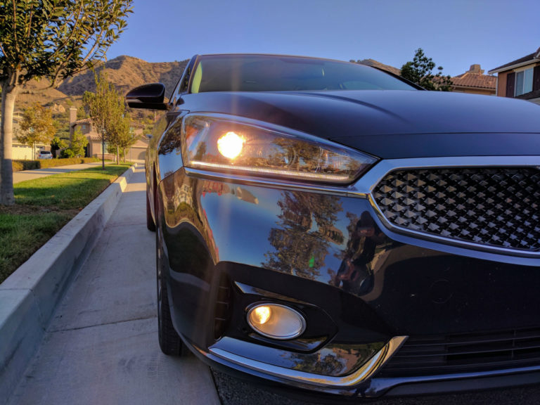 2017-Kia-Cadenza-Premium-Gravity-Blue-005