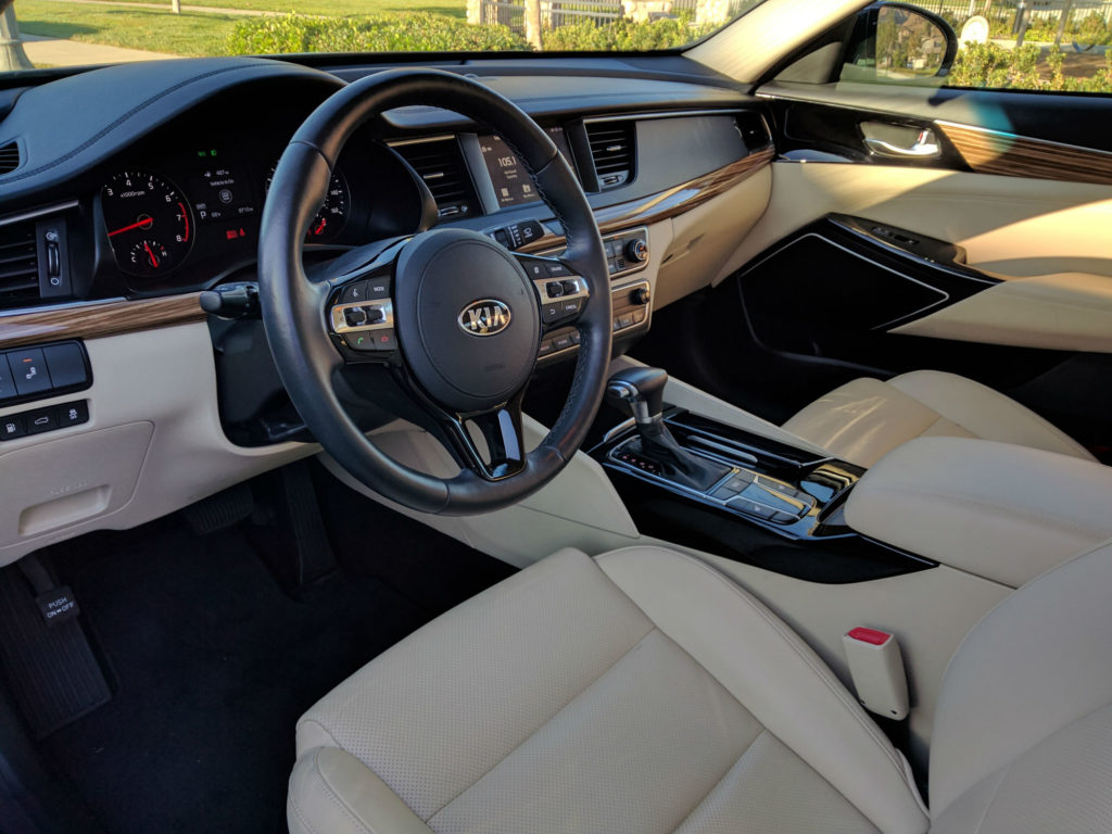 2017-Kia-Cadenza-Premium-Gravity-Blue-006