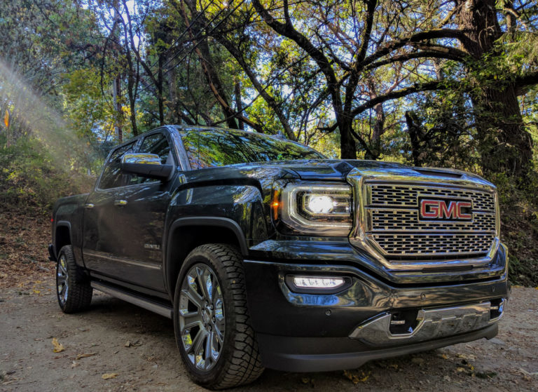 2018-GMC-Sierra-Denali-003