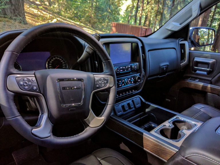 2018-GMC-Sierra-Denali-005