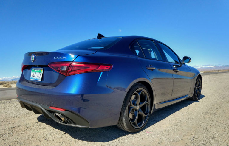 2018_Alfa_Romeo_Giulia_Ti_003