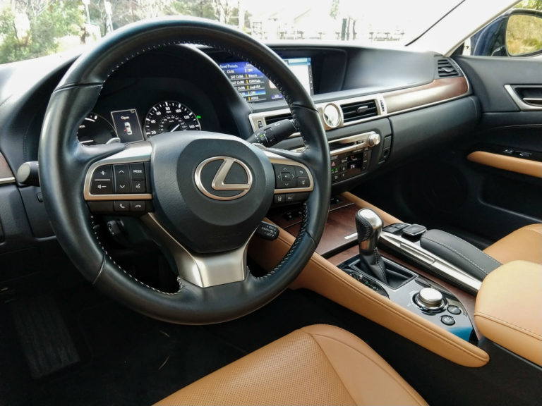 2017 Lexus GS450h 003