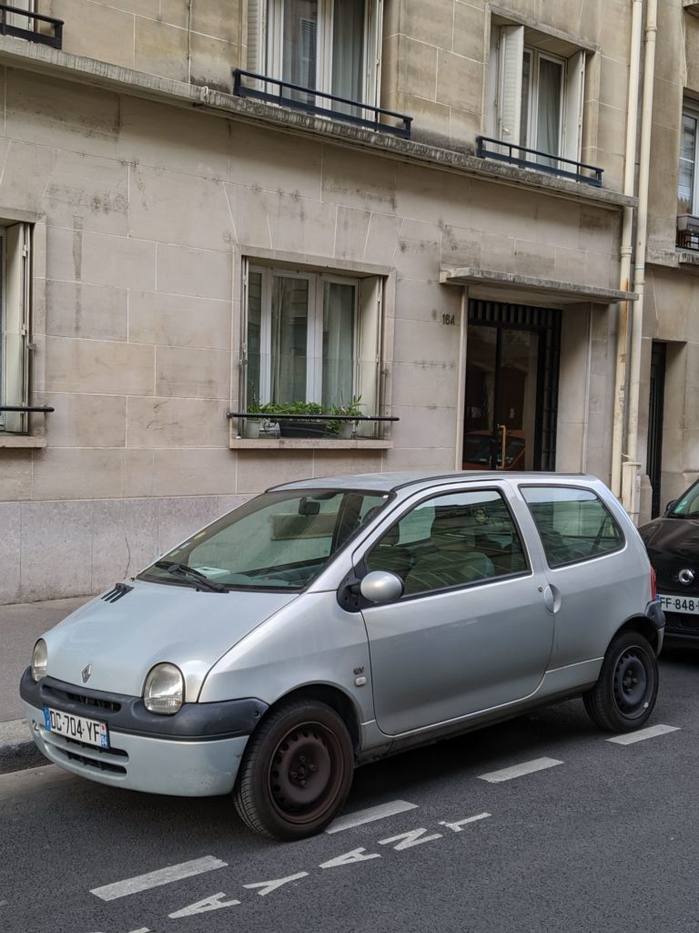 Paris Cars Renault Twingo